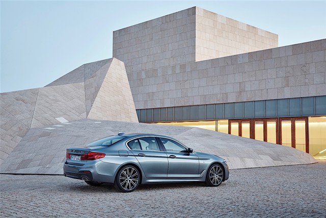 Bmw 5 Series Sedan photo 56