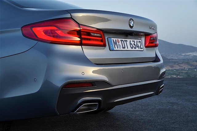 Bmw 5 Series Sedan photo 65
