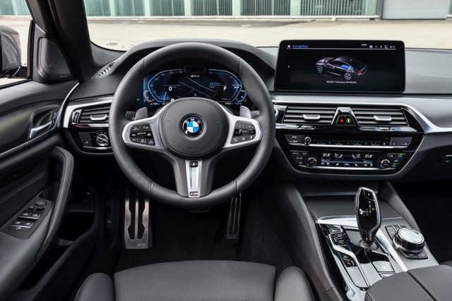 Bmw 5 Series Sedan photo 190