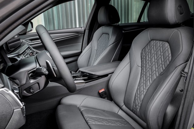 Bmw 5 Series Sedan photo 192