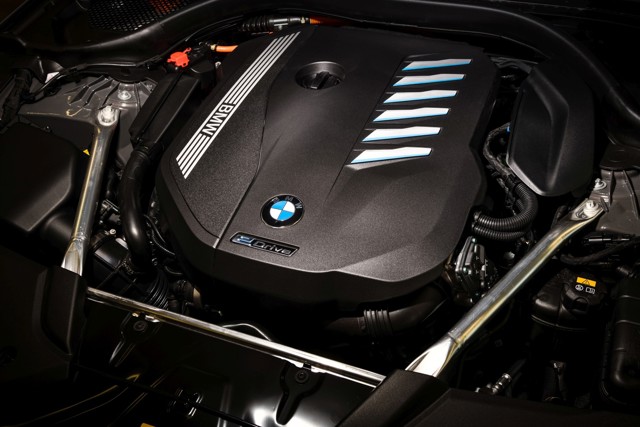 Bmw 5 Series Sedan photo 196