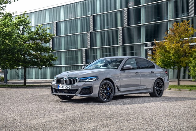 Bmw 5 Series Sedan photo 86