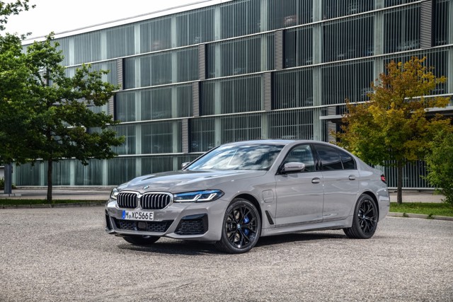 Bmw 5 Series Sedan photo 87
