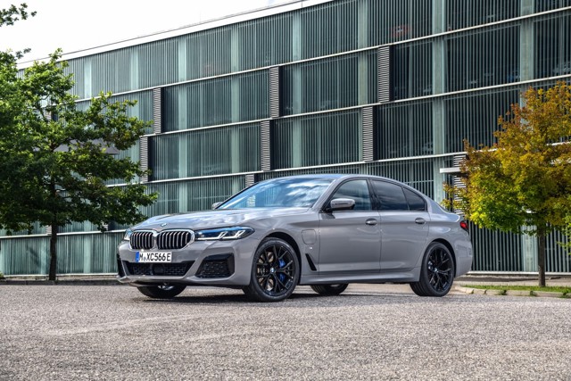 Bmw 5 Series Sedan photo 88