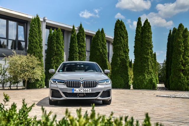 Bmw 5 Series Sedan photo 97