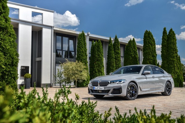 Bmw 5 Series Sedan photo 98