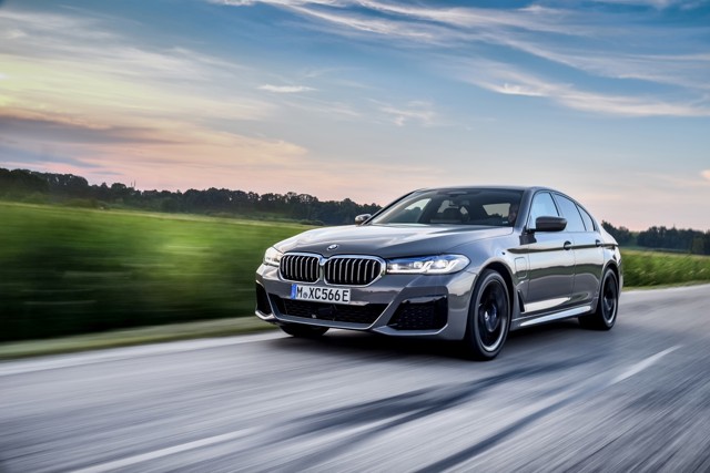 Bmw 5 Series Sedan photo 109