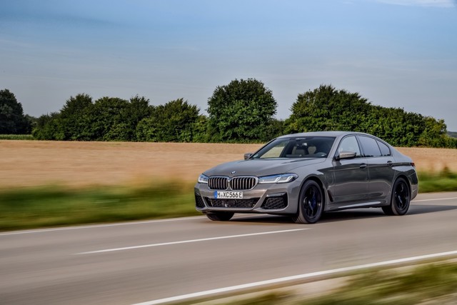 Bmw 5 Series Sedan photo 112