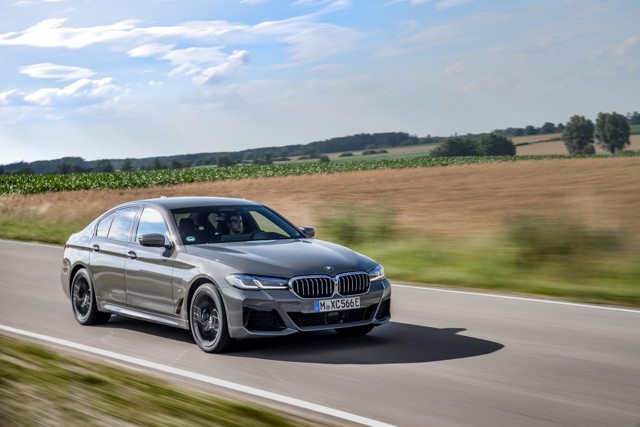 Bmw 5 Series Sedan photo 116