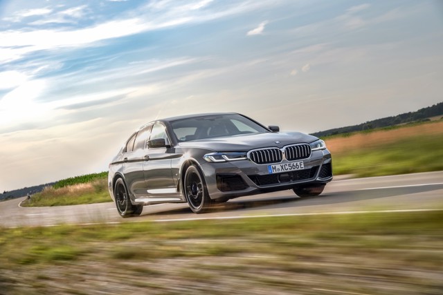 Bmw 5 Series Sedan photo 119