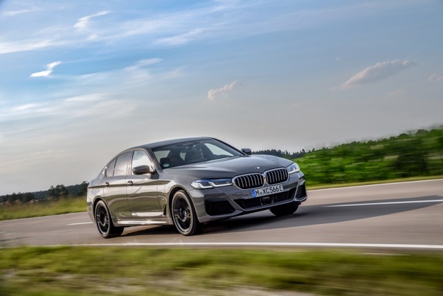 Bmw 5 Series Sedan photo 120