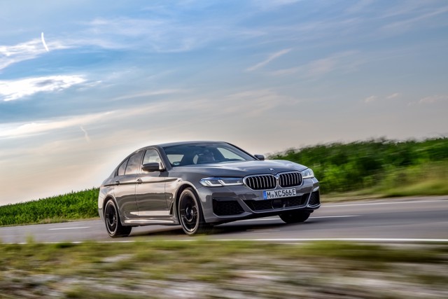 Bmw 5 Series Sedan photo 124