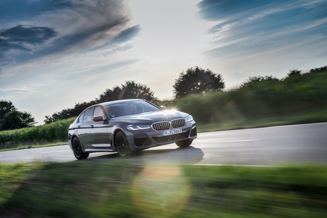 Bmw 5 Series Sedan photo 127