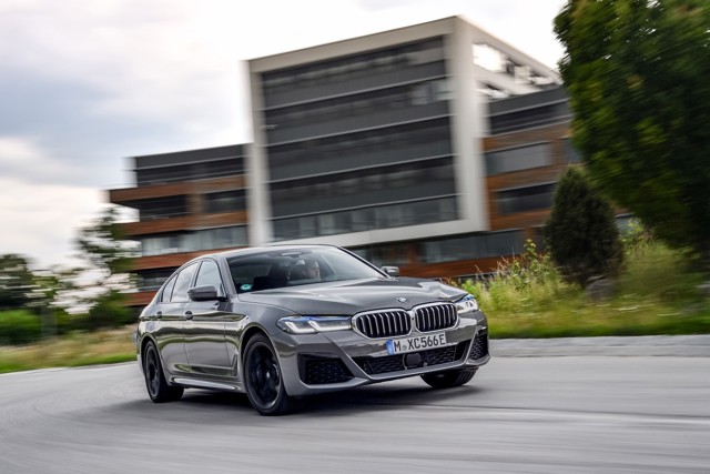 Bmw 5 Series Sedan photo 129