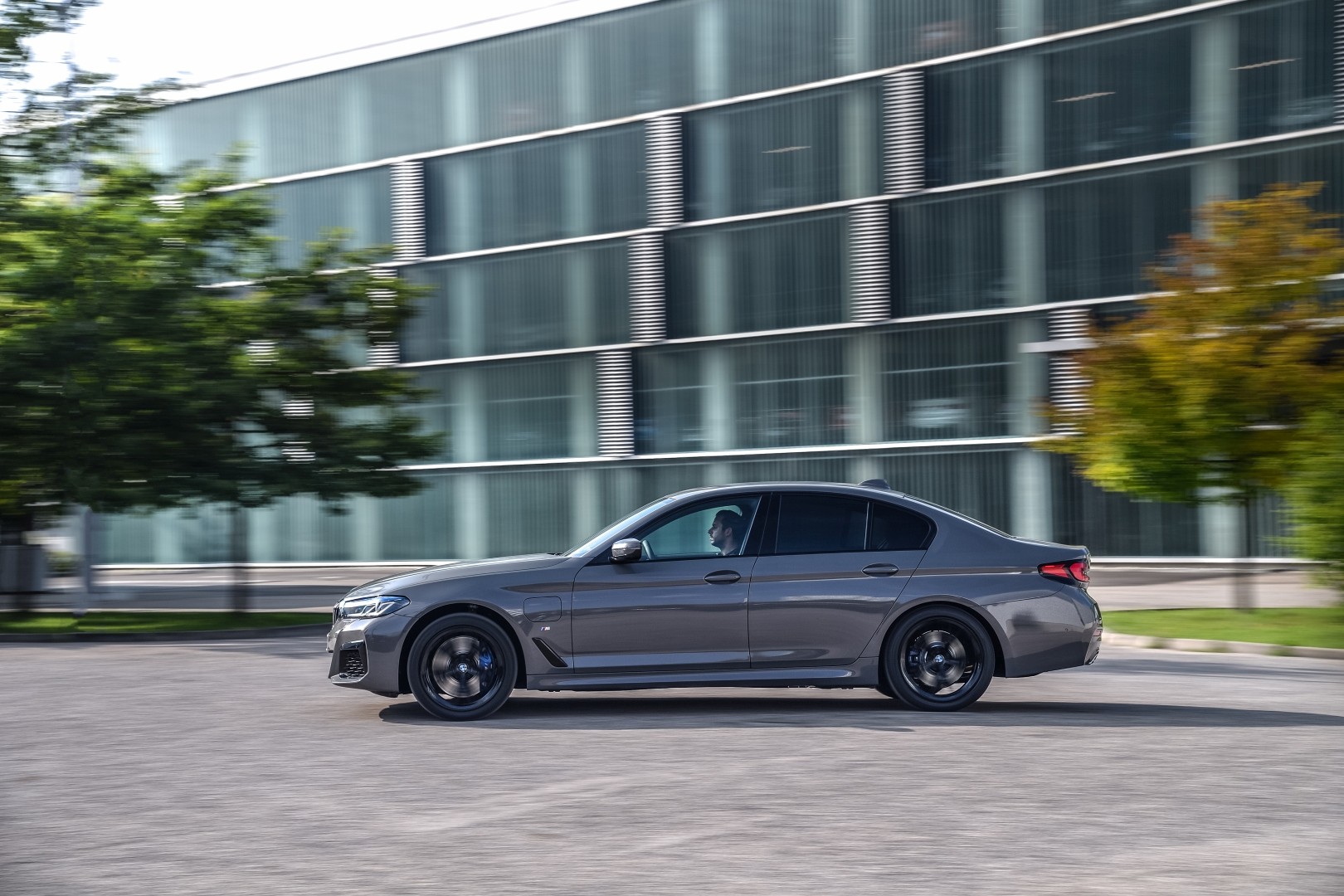Bmw 5 Series Sedan photo 139