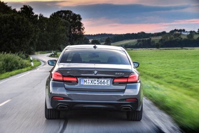 Bmw 5 Series Sedan photo 141