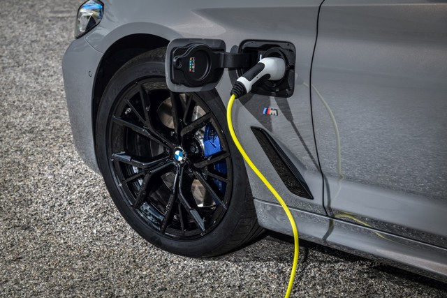 Bmw 5 Series Sedan photo 147