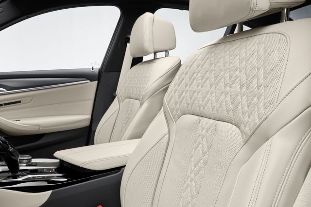 Bmw 5 Series Sedan photo 155