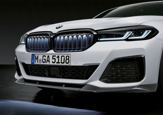 Bmw 5 Series Sedan photo 17