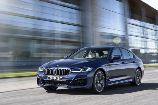 Bmw 5 Series Sedan photo 20