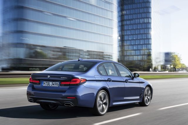 Bmw 5 Series Sedan photo 21