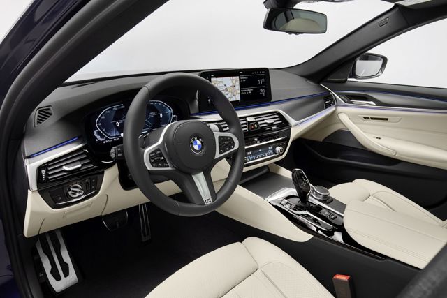 Bmw 5 Series Sedan photo 156