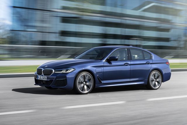 Bmw 5 Series Sedan photo 23
