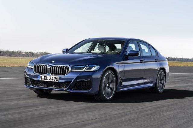 Bmw 5 Series Sedan photo 29