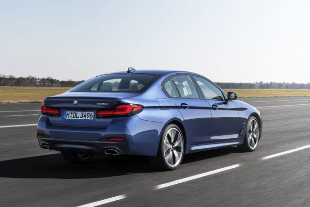 Bmw 5 Series Sedan photo 30