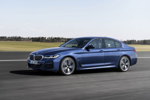 Bmw 5 Series Sedan photo 31
