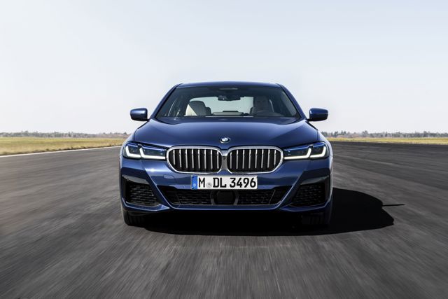 Bmw 5 Series Sedan photo 32