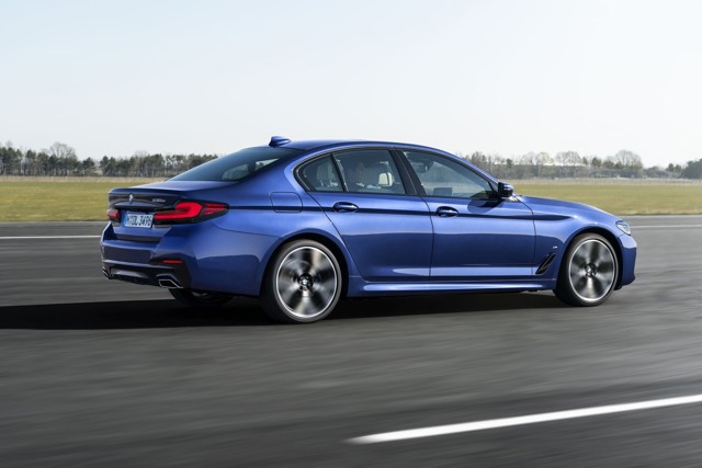 Bmw 5 Series Sedan photo 37