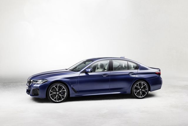 Bmw 5 Series Sedan photo 39
