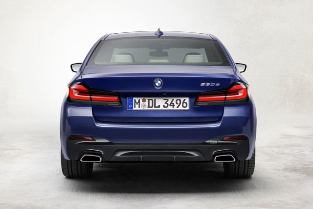 Bmw 5 Series Sedan photo 44