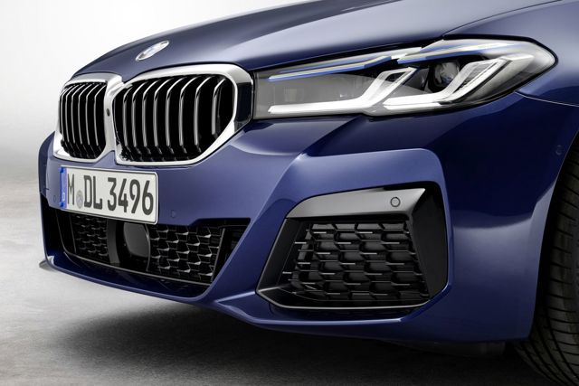 Bmw 5 Series Sedan photo 45
