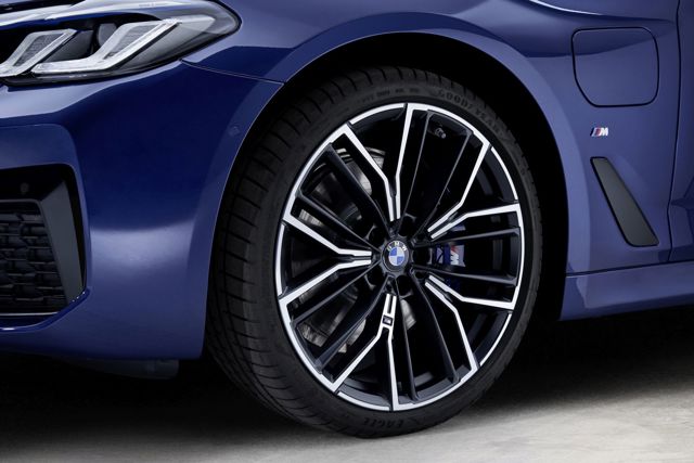 Bmw 5 Series Sedan photo 49