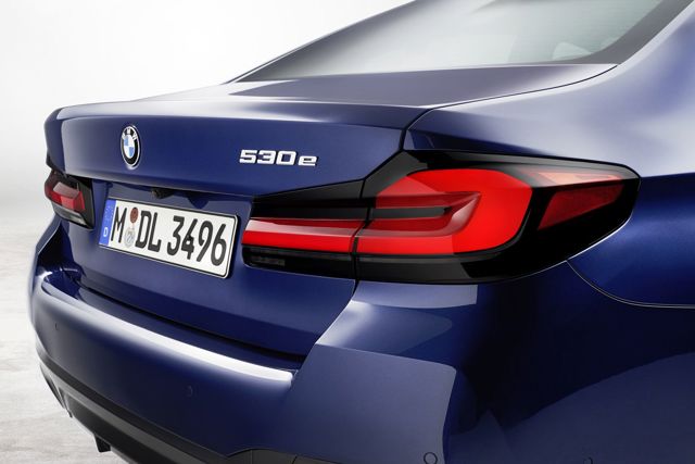 Bmw 5 Series Sedan photo 50
