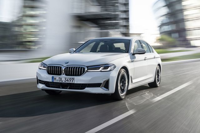 Bmw 5 Series Sedan photo 57