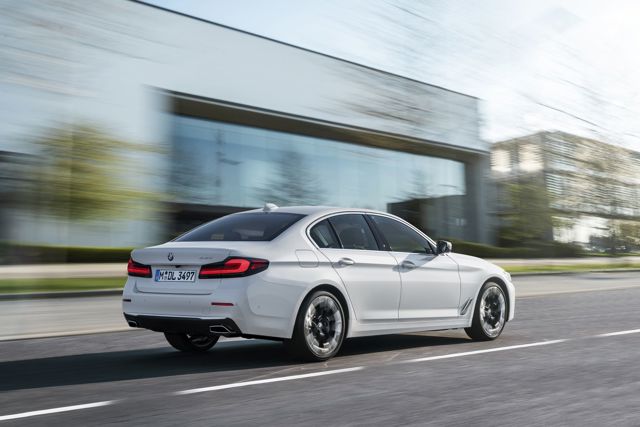 Bmw 5 Series Sedan photo 58