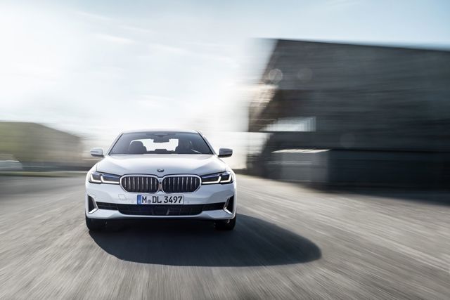 Bmw 5 Series Sedan photo 59