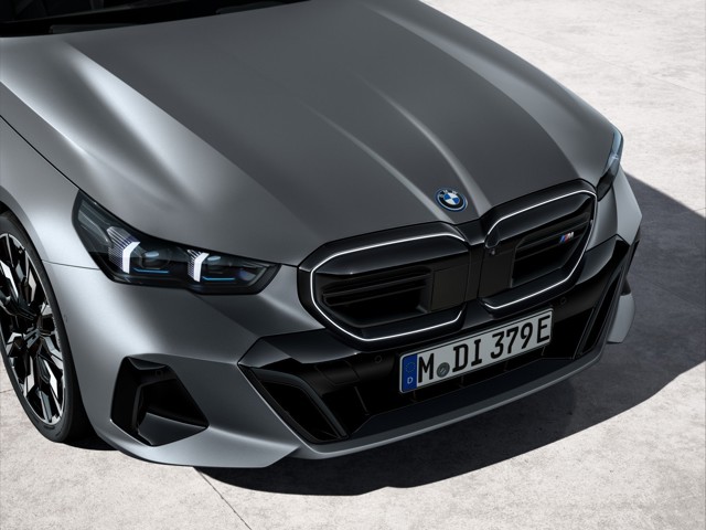 Bmw 5 Series Touring photo 18