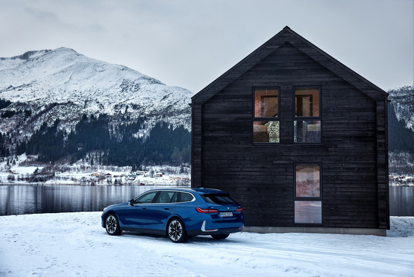 Bmw 5 Series Touring photo 29