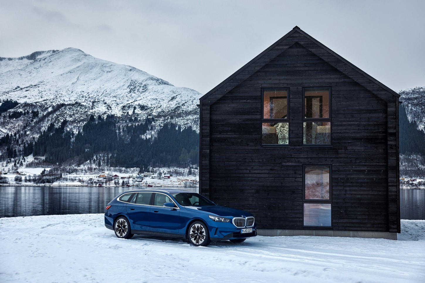 Bmw 5 Series Touring photo 34