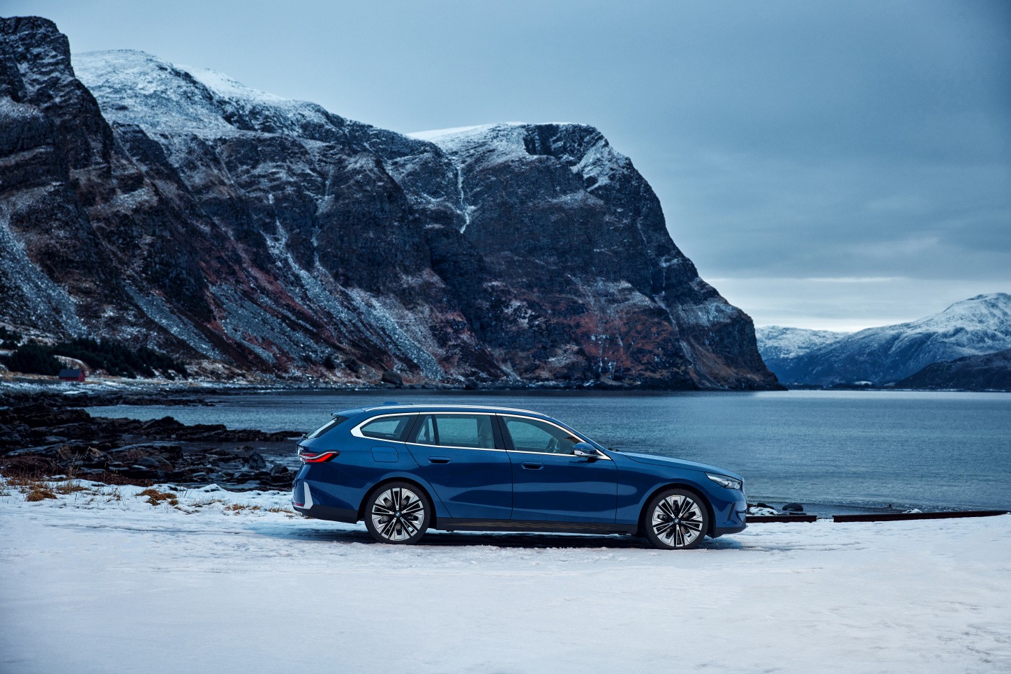 Bmw 5 Series Touring photo 45