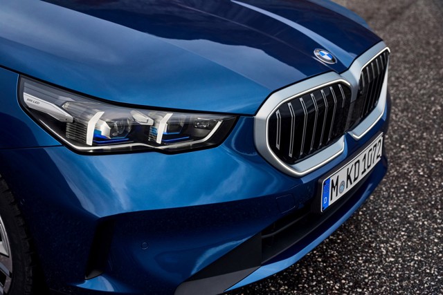 Bmw 5 Series Touring photo 47