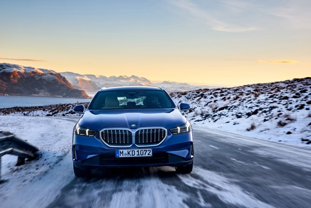 Bmw 5 Series Touring photo 52