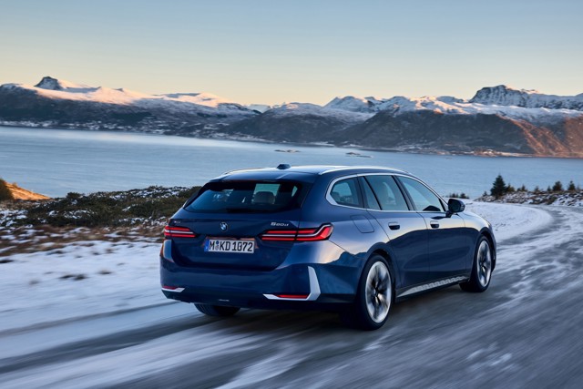 Bmw 5 Series Touring photo 54