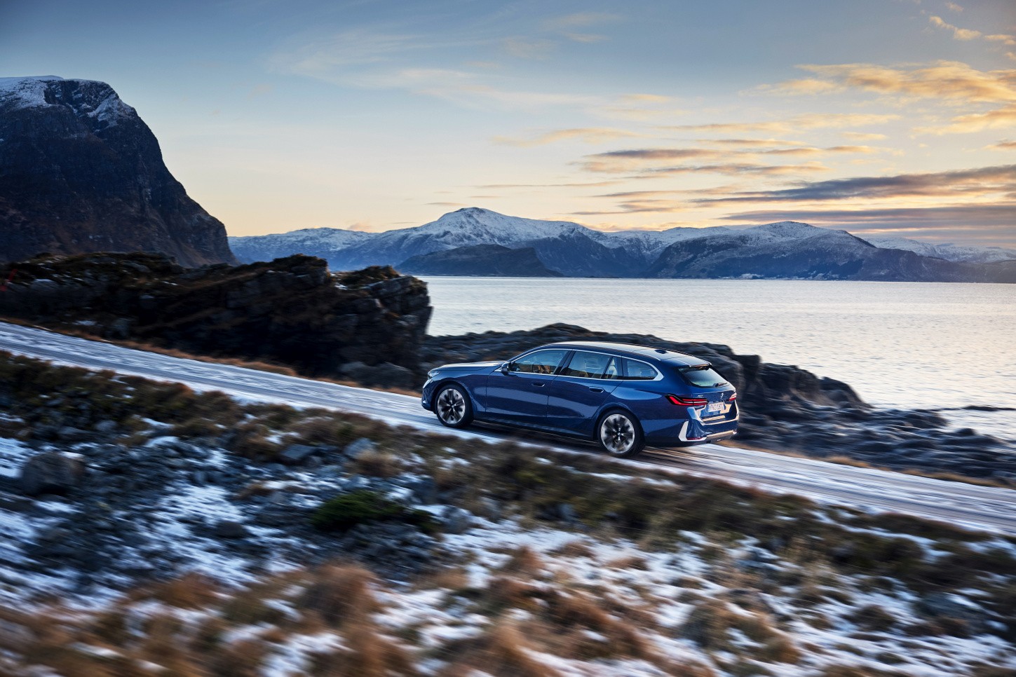 Bmw 5 Series Touring photo 59