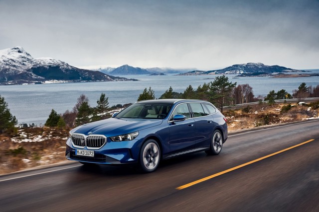Bmw 5 Series Touring photo 62