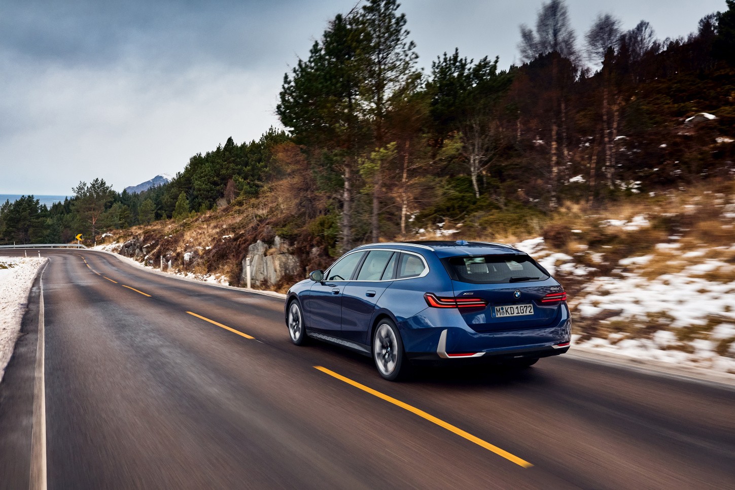 Bmw 5 Series Touring photo 63